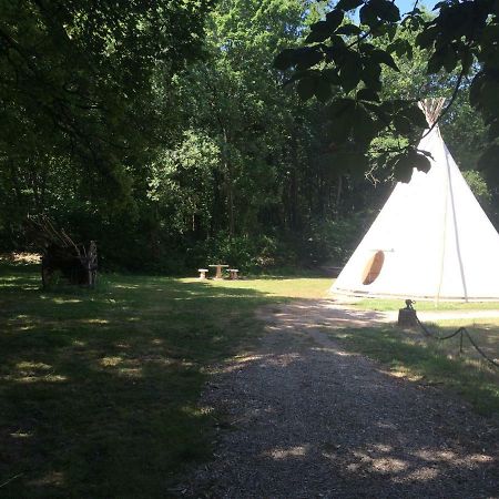 Tipi Au Logis De L'Espoir Ξενοδοχείο Jauldes Εξωτερικό φωτογραφία